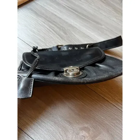 Mark Jacobs rare Vintage black leather bag with lock - Picture 15 of 16